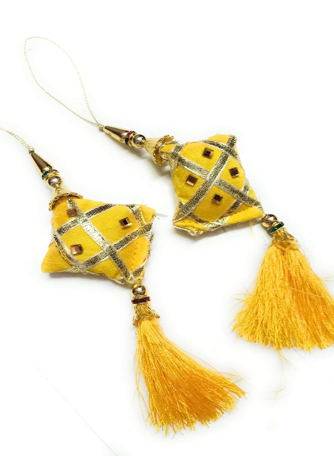 لباس مجموعة من قطعتين من شرابات لاتكان النسائية من ليباس فاشن، مصنوعة من اللؤلؤ الأصفر والذهبي، لتزيين البلوزات والساري والقمصان. - Image 1